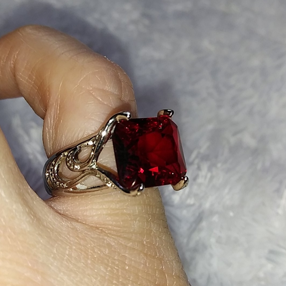 Cocktail ring size 5 simulated ruby